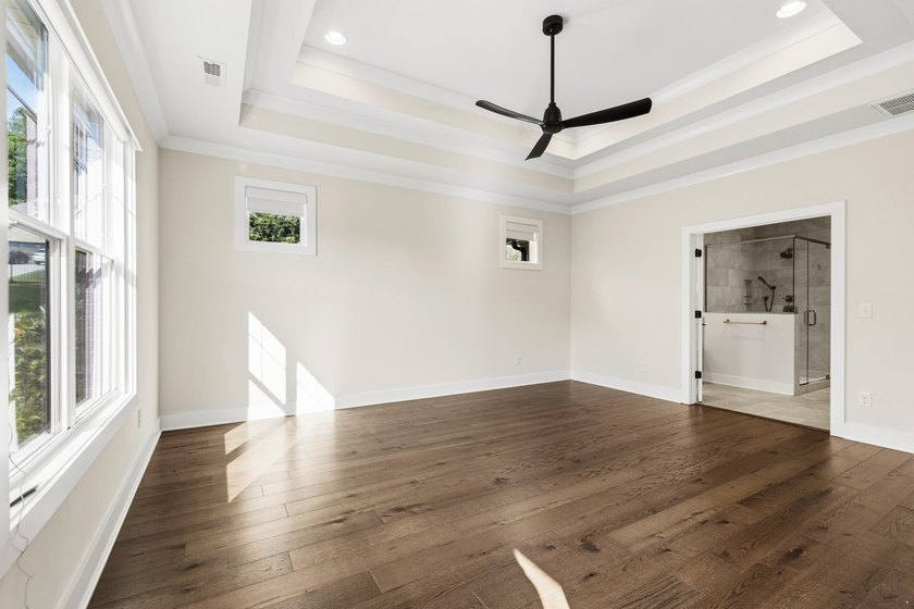 Welcome to Brookmere Manor, one of Farragut's most prestigious - photo 24
