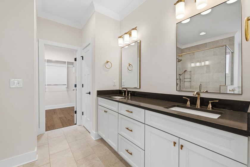 Welcome to Brookmere Manor, one of Farragut's most prestigious - photo 25
