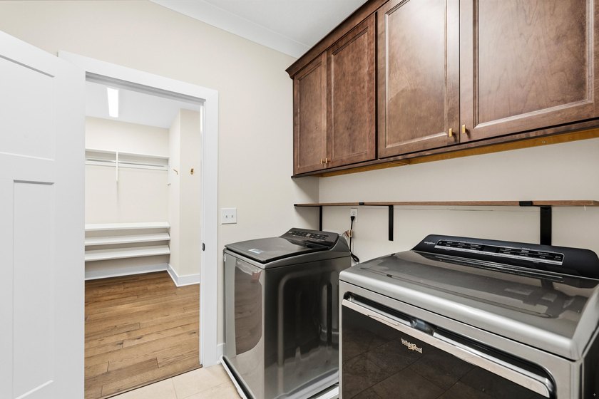 Welcome to Brookmere Manor, one of Farragut's most prestigious - photo 31