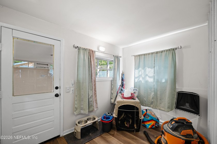 **FULLY RENOVATED**UPDATED**GREAT LOCATION** SELLER is MOTIVATED - photo 22