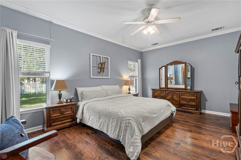 Charm, space, and comfort come together in this well-maintained - photo 31