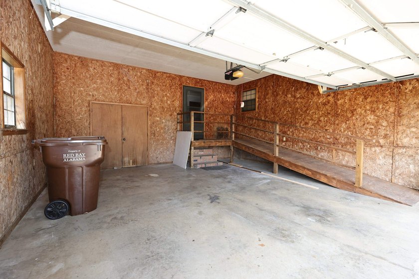 Welcome to Valley View Drive! This beautiful 3 bedroom, 3 - photo 50