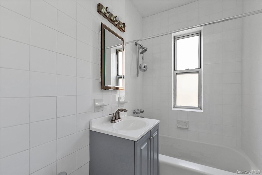 Bright and refreshed one-bedroom co-op at The Winthrop in Forest - photo 8