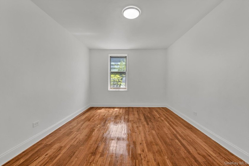 Sponsor Unit! This beautifully renovated one bedroom corner - photo 6