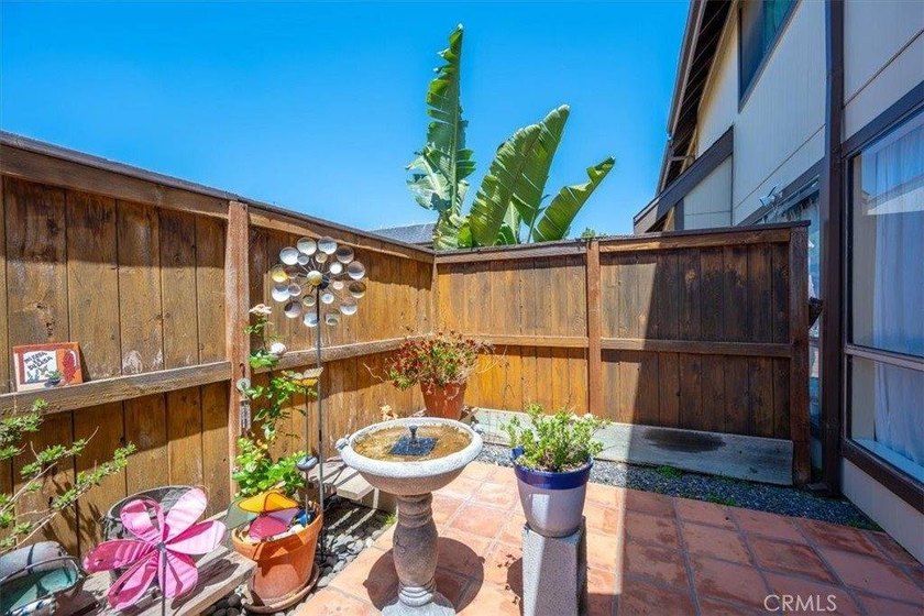 Discover comfortable living and excellent potential in the - photo 3