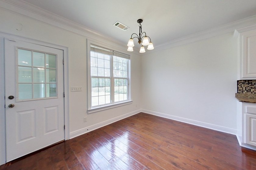 Welcome to 107 Andee Way in desirable Sweetbrier Lake! This - photo 30
