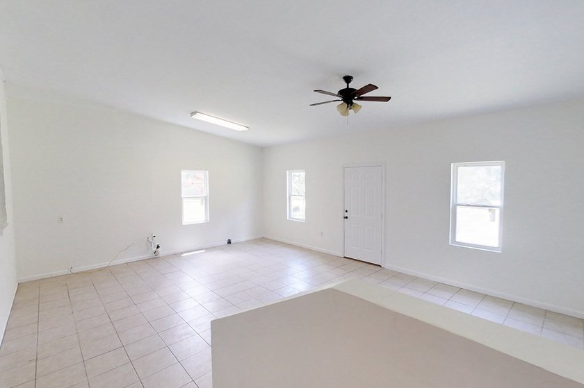 Welcome to 107 Andee Way in desirable Sweetbrier Lake! This - photo 32