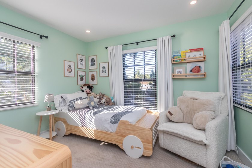 Fully rebuilt in 2021, this beautiful 3 bd/2.5 bath Spanish - photo 13
