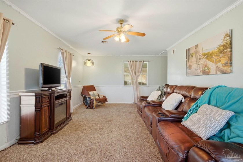 This Gulf Breeze home presents a great opportunity for buyers - photo 22