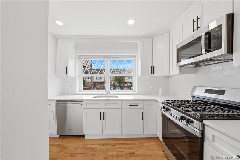 Fully renovated Single Family located in the highly sought-after - photo 10
