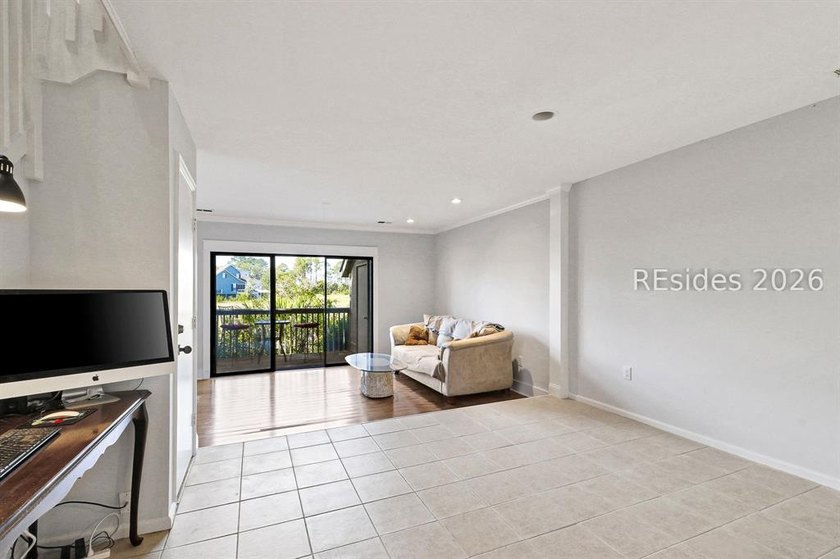 Wake up to breathtaking Broad Creek views and experience the - photo 13