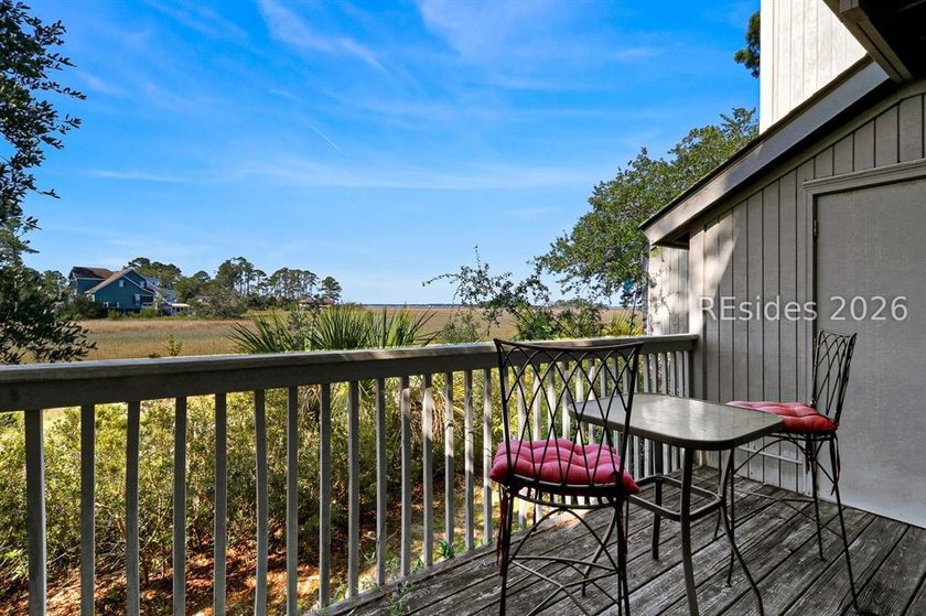 Wake up to breathtaking Broad Creek views and experience the - photo 20