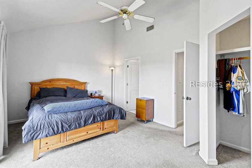 Wake up to breathtaking Broad Creek views and experience the - photo 27