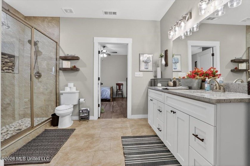 Welcome to this stunning 4 bedroom, 3 bathroom barndominium - photo 28