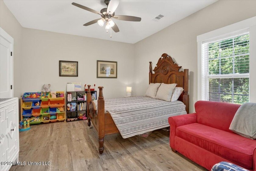 Welcome to this stunning 4 bedroom, 3 bathroom barndominium - photo 29