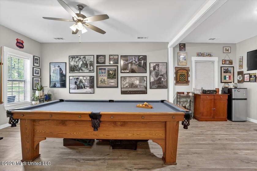Welcome to this stunning 4 bedroom, 3 bathroom barndominium - photo 36
