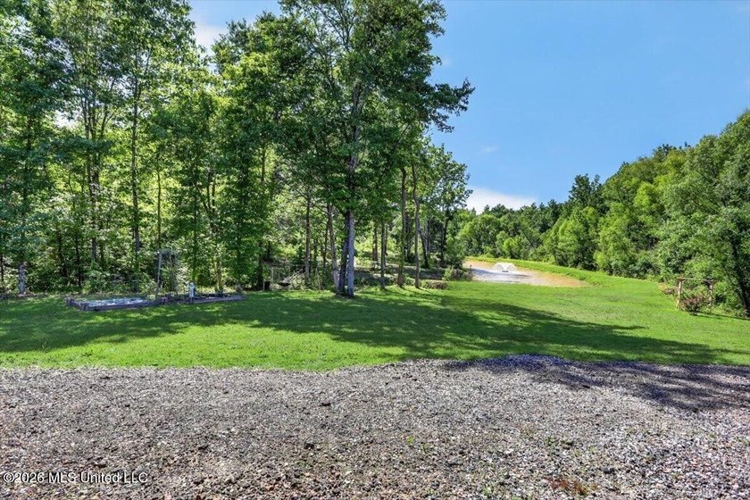 Welcome to this stunning 4 bedroom, 3 bathroom barndominium - photo 41