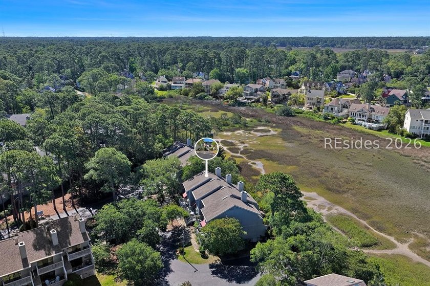 Wake up to breathtaking Broad Creek views and experience the - photo 43