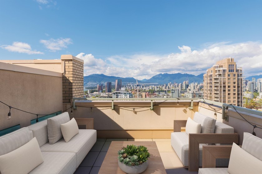 Hennessy House, a truly exceptional penthouse residence in the - photo 27