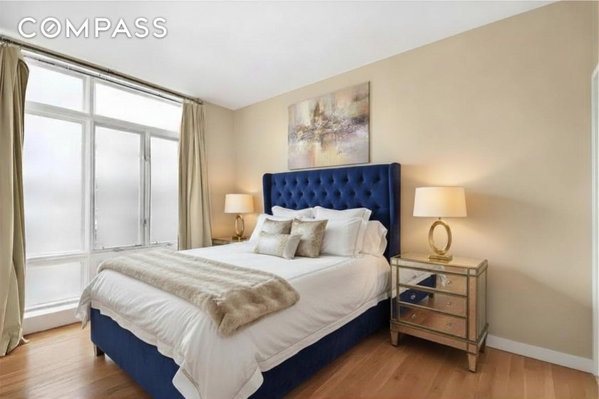 Gorgeous Sunny South-Facing 2BR + Terrace in Boutique Luxury - photo 3