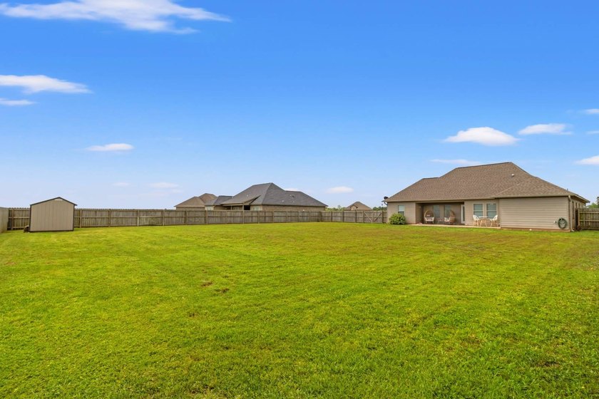 Take a look at this like-new, 3-bedroom, 2-bath home with an - photo 15