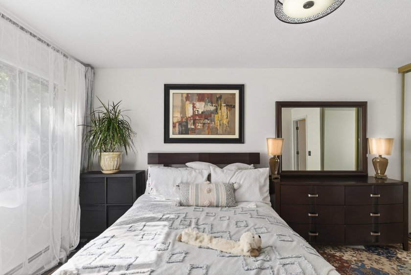 215 Barry Ave S 216 - photo 16