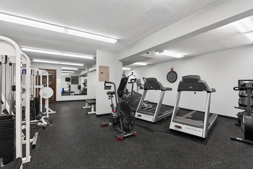 215 Barry Ave S 216 - photo 29