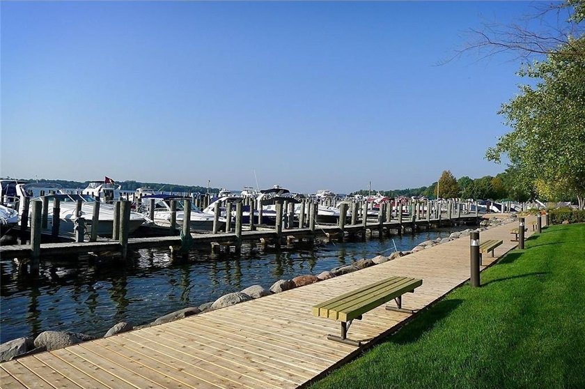 215 Barry Ave S 216 - photo 41