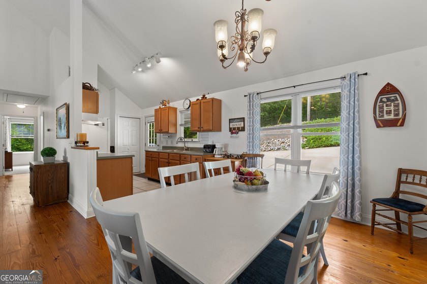 Experience the best of Lake Wedowee living with this stunning - photo 16