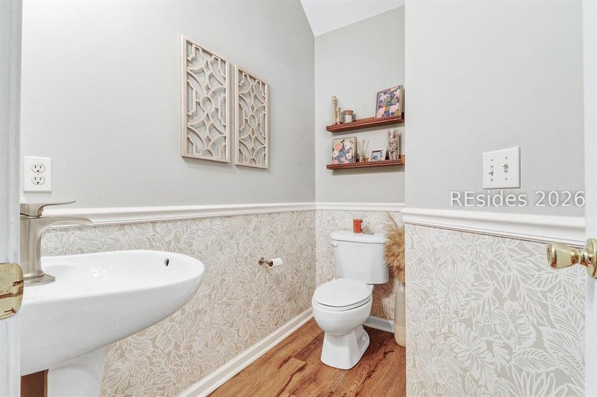 Charming and ideally located in the heart of Westbury Park, this - photo 17