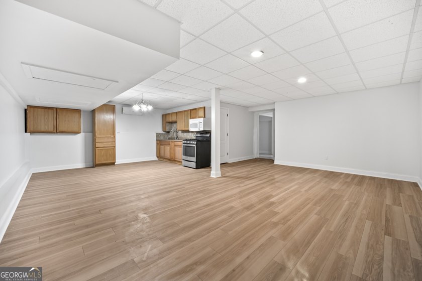 Offering exceptional flexibility and multigenerational living - photo 18