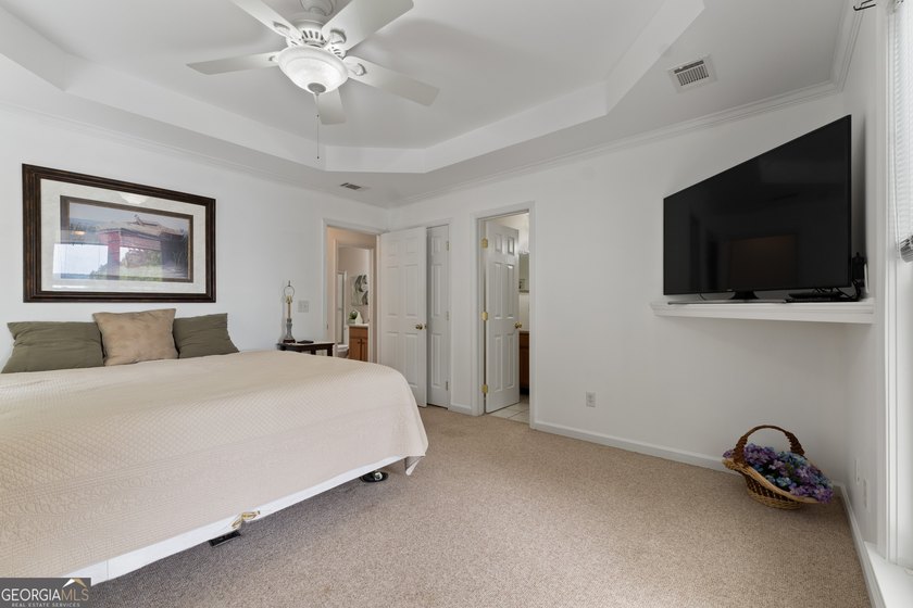 Experience the best of Lake Wedowee living with this stunning - photo 22