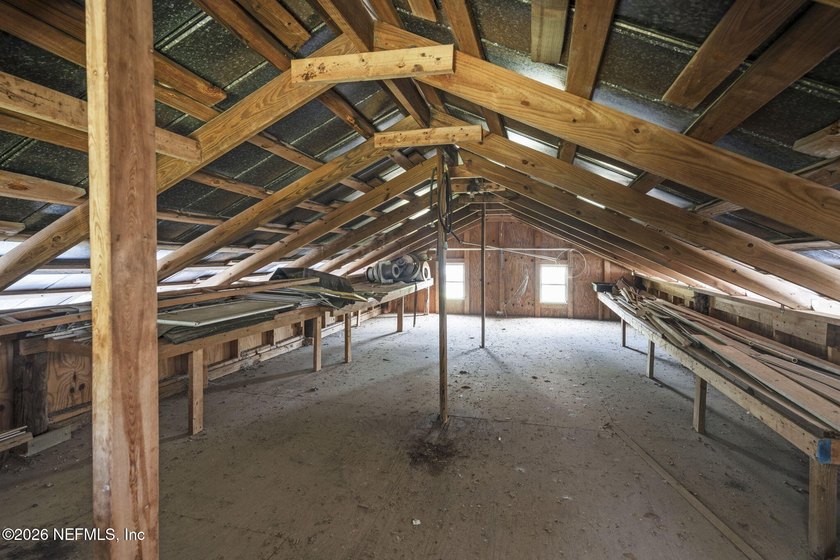 COMPOUND! Hard-to-find acreage property in the heart of - photo 44
