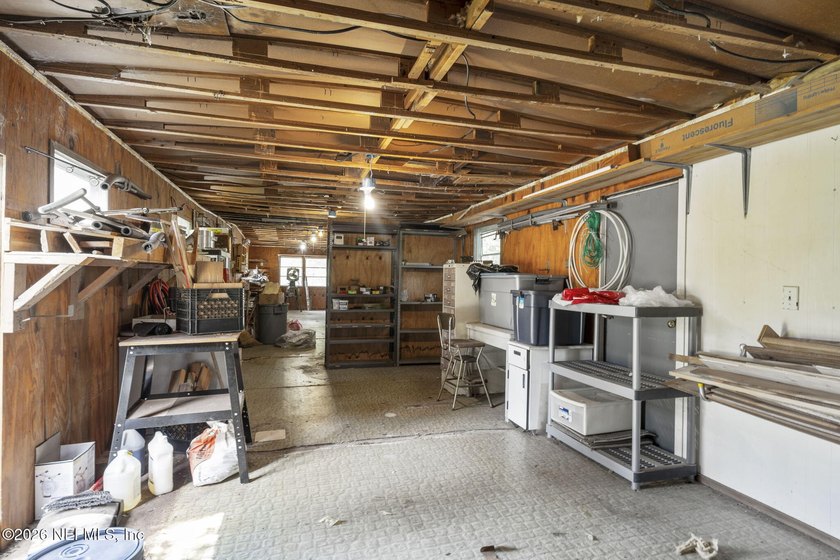 COMPOUND! Hard-to-find acreage property in the heart of - photo 47