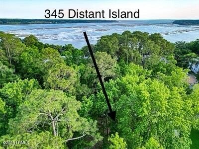 Tucked within one of Beaufort's most sought-after deepwater - photo 6