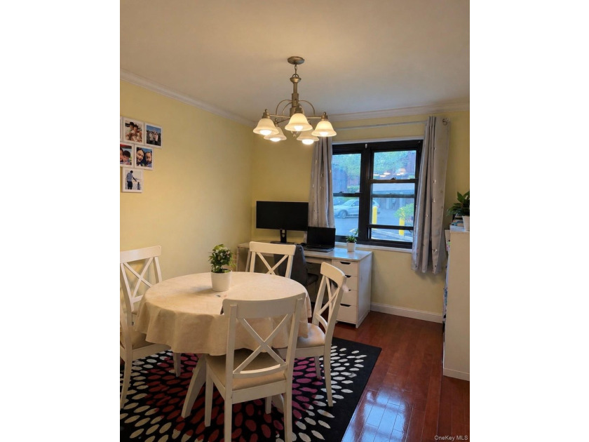 Discover this well maintained 950 Square feet first floor - photo 3