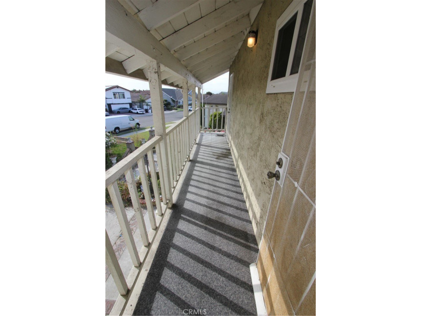 Discover the incredible potential of this spacious 4-bedroom - photo 12