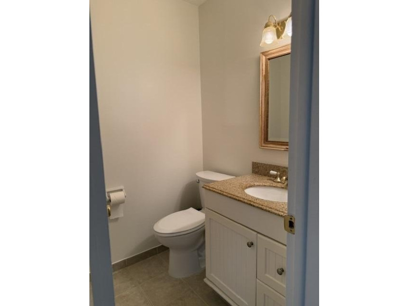 Beautiful 1100sqt condo/villa in desirable Lantana 55+community - photo 17