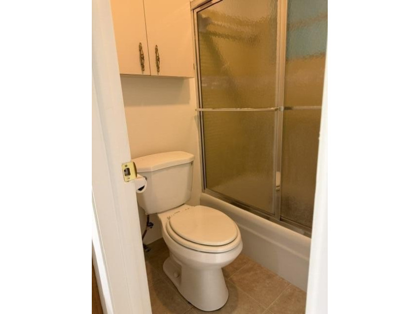 Beautiful 1100sqt condo/villa in desirable Lantana 55+community - photo 22