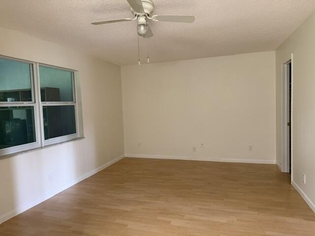 Beautiful 1100sqt condo/villa in desirable Lantana 55+community - photo 26