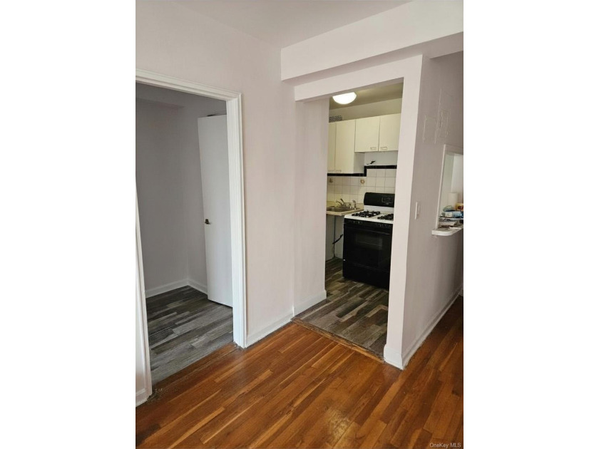 JUST REDUCED!!! Welcome to 2107 Wallace Ave. Unit #4D is a - photo 8
