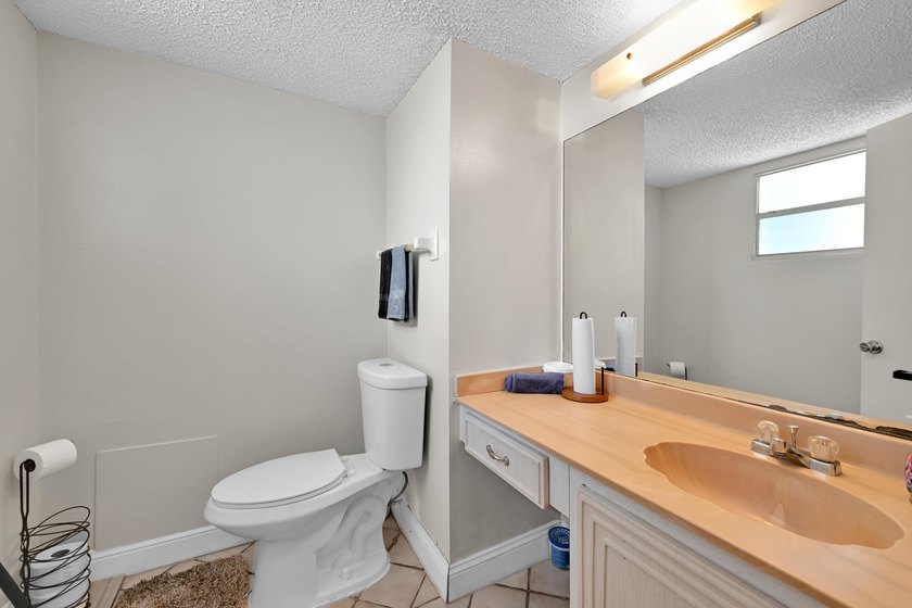 Welcome to this ALL AGES charming one-bedroom - photo 11