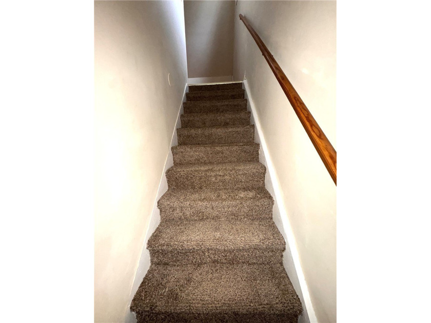 Excellent investment opportunity or owner occupant duplex in the - photo 8