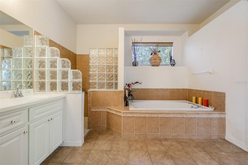 Experience resort-style living every day in Lake Jovita Golf &amp; - photo 29