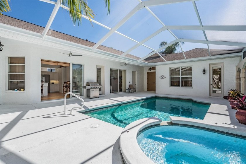 Experience resort-style living every day in Lake Jovita Golf &amp; - photo 39
