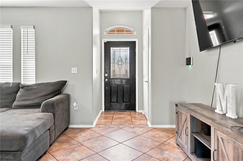 Welcome to 1030 Livermore! This beautifully updated home is - photo 12