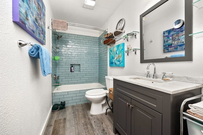 Welcome to your serene coastal retreat! This beautifully updated - photo 17