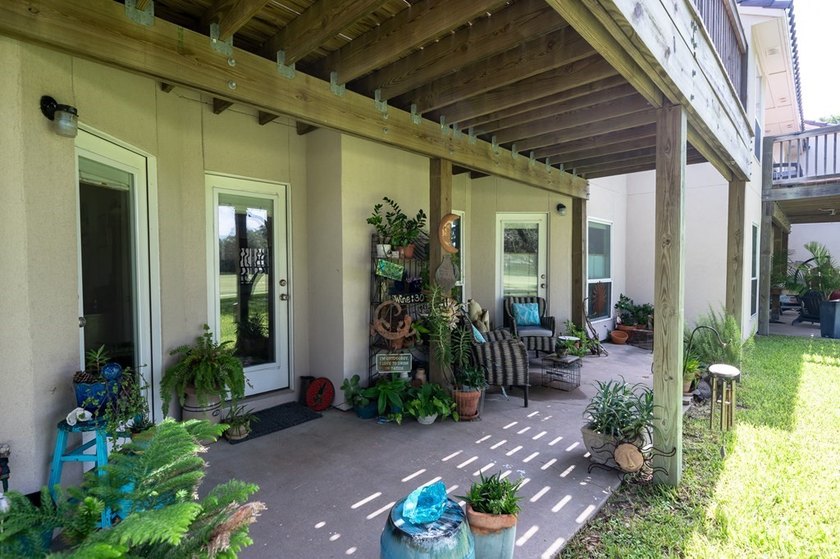 Welcome to your serene coastal retreat! This beautifully updated - photo 22