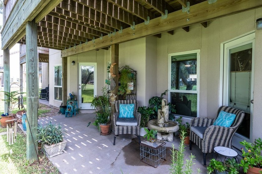 Welcome to your serene coastal retreat! This beautifully updated - photo 23