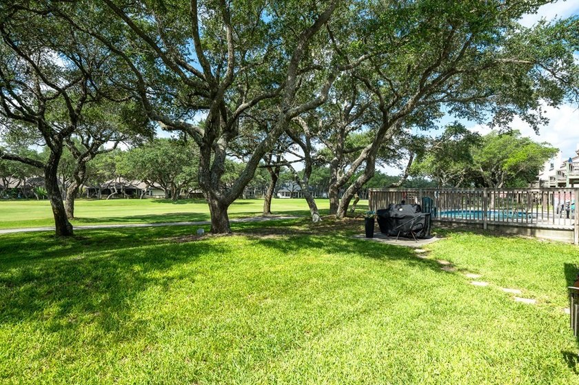 Welcome to your serene coastal retreat! This beautifully updated - photo 24